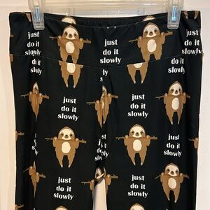 “JUST DO IT SLOWLY” 🦥 BLACK SLOTH LEGGINGS Size Women’s XXL